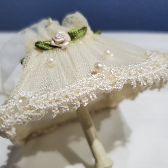 Southern Belle Hanging Ornament/Parasol Hanging Ornament with Lace & Pearls - Picture 9 of 11